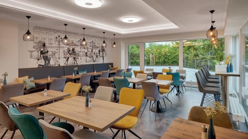 Imagen del bar/restaurante del Amper Art Hotel. Foto 1