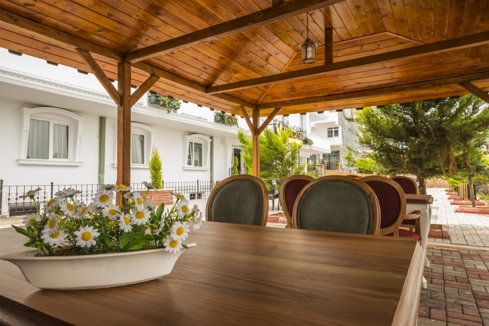 Imagen del bar/restaurante del Andalouse Elegante Suite Hotel. Foto 3