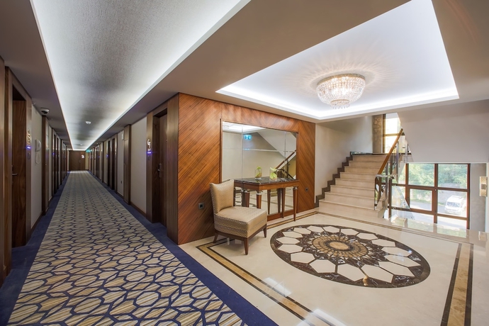 Imagen de los interiores del Anemon Bursa Hotel. Foto 9
