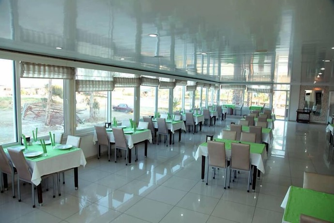 Imagen del bar/restaurante del Anemonia Hotel. Foto 2