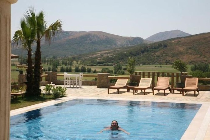 Imagen de la piscina del Anemos Hotel. Foto 19