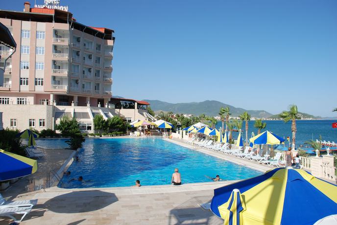 Imagen de la piscina del Anemurion Hotel. Foto 20