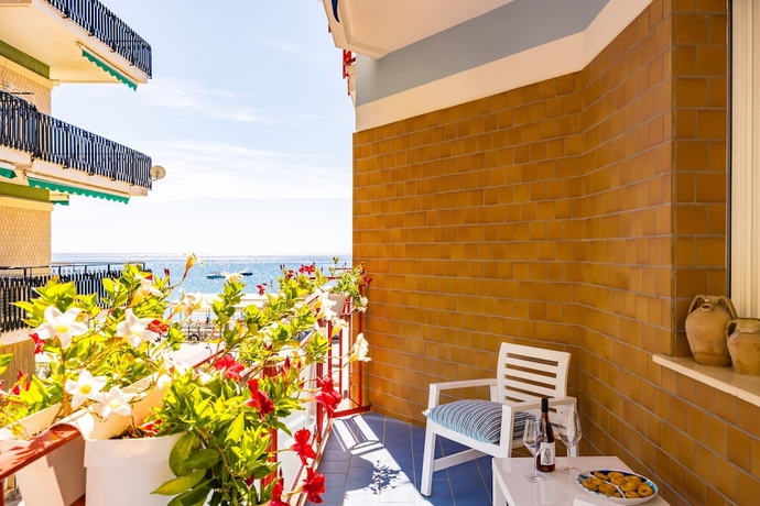 Imagen de la habitación del Angelina Apartments Amalfi Coast. Foto 7