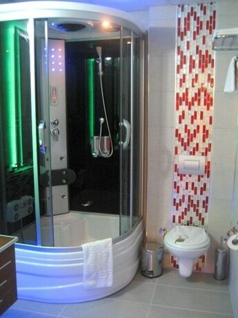 Imagen de la habitación del Anil Hotel. Foto 8