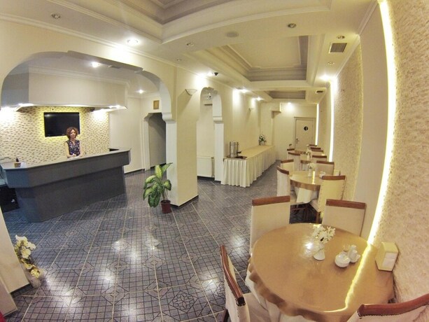 Imagen de los interiores del Anil Hotel. Foto 15