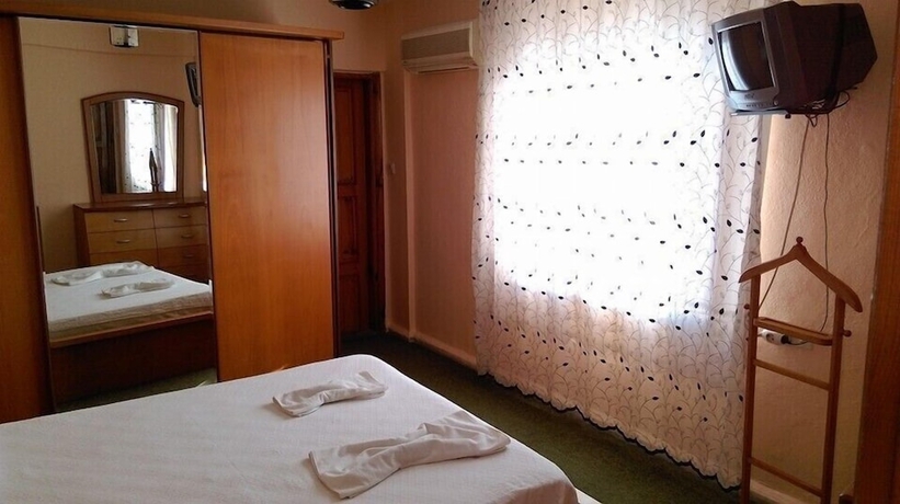 Imagen de la habitación del Anil Otel. Foto 9