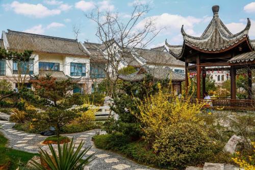 Imagen general del Anji Paradise Spring And Autumn Resort. Foto 4