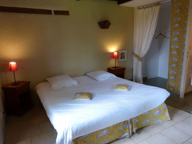 Imagen de los exteriores del Anjou Golf Et Country Club. Foto 11