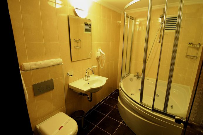 Imagen de la habitación del Ankara Hotel Pino. Foto 9
