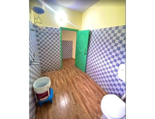 Imagen de la habitación del Anoop Tourist Guest House, Phata. Foto 19