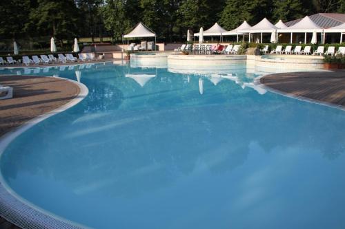 Imagen de la habitación del Anthares World Resort. Foto 10