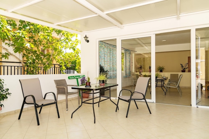 Imagen de los interiores del Anthi Studios and Apartments. Foto 16