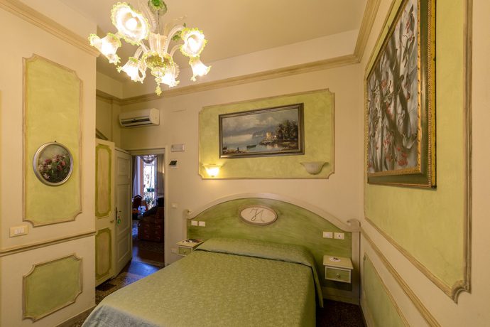Imagen de la habitación del Antica Residenza D'Azeglio RoomyBreakfast di Charm. Foto 7
