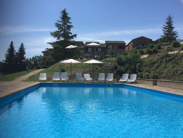 Imagen de la piscina del Antico Borgo Carceri. Foto 19