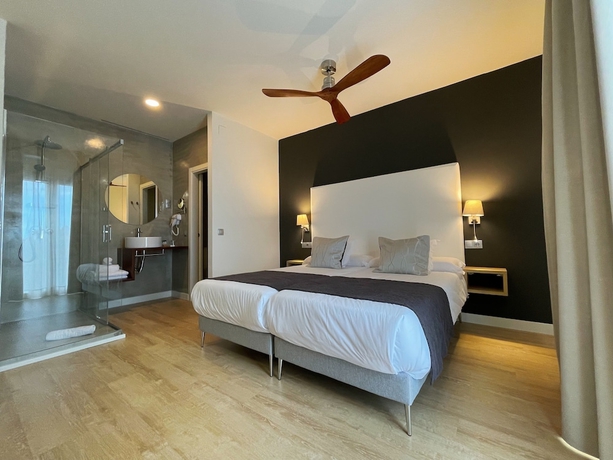 Imagen de la habitación del Añoreta Suites. Foto 11