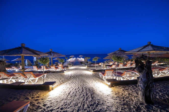 Imagen de los exteriores del Antique Beach and Bungalow. Foto 19