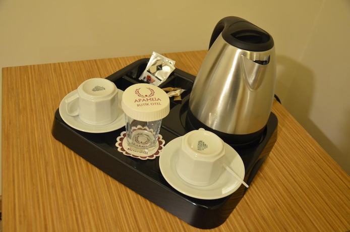 Imagen de la habitación del Apameia Hotel. Foto 5