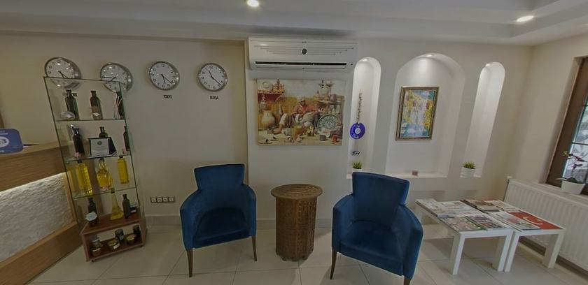 Imagen de los interiores del Apameia Hotel. Foto 20