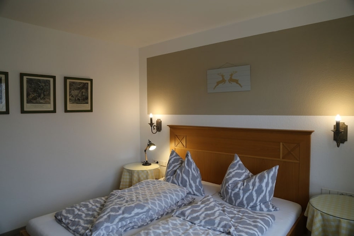Imagen de la habitación del Apart Hotel Goldener Hahn Baiersbronn, Ferienwohnungen | Fr&uuml;hst&uuml;ck, Sauna and Indoorpool. Foto 5