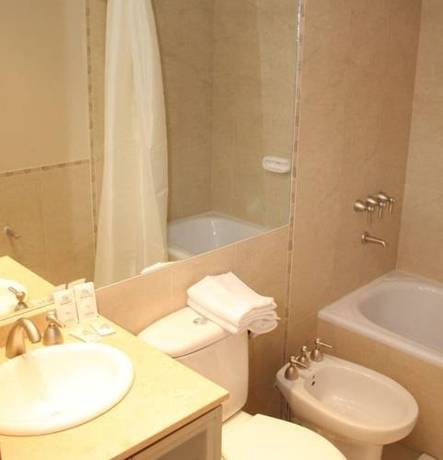 Imagen de la habitación del Apart Riviera Tower Suites. Foto 12