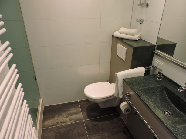 Imagen de la habitación del Apart-Hotel Wiesbaden. Foto 6