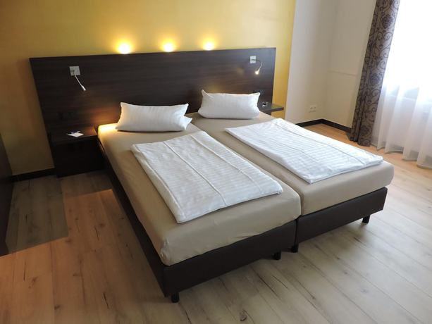 Imagen de la habitación del Apart-Hotel Wiesbaden. Foto 9