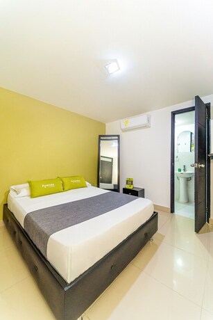Imagen de la habitación del Aparta Hoteles Estefania Princess. Foto 27