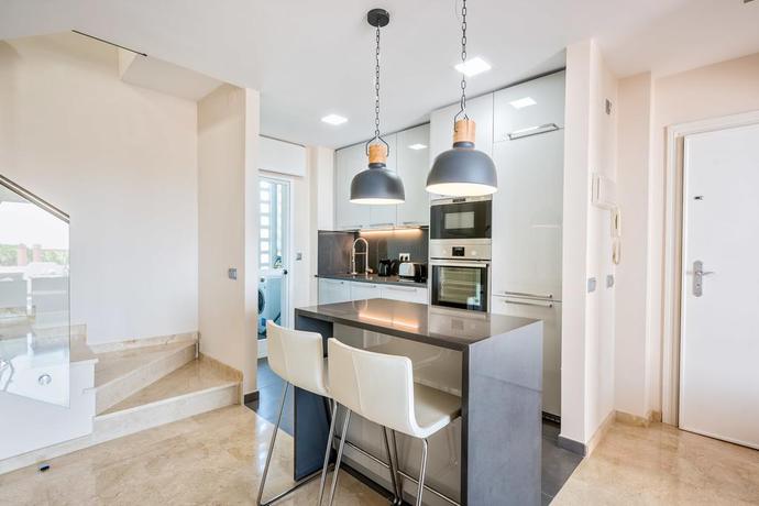 Imagen de los interiores del Apartamento Penthouse Marbella Playa. Foto 7