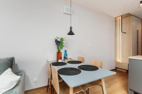 Imagen de la habitación del Apartamenty AKCES Kasprowicza 20C - BASEN I PARKING W CENIE, MOŻLIWOŚĆ ŚNIADAŃ. Foto 20