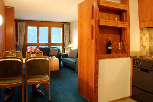 Imagen de la habitación del Aparthotel Ambassador. Foto 16