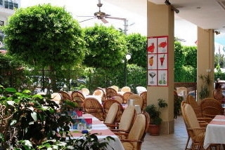 Imagen del bar/restaurante del Aparthotel Caligo. Foto 6