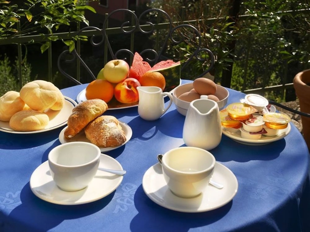 Imagen del bar/restaurante del Aparthotel Englovacanze. Foto 3