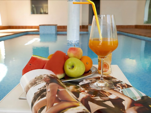 Imagen de la piscina del Aparthotel Englovacanze. Foto 19