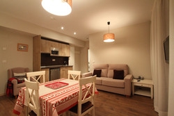 Imagen de los interiores del Aparthotel Foratata. Foto 8