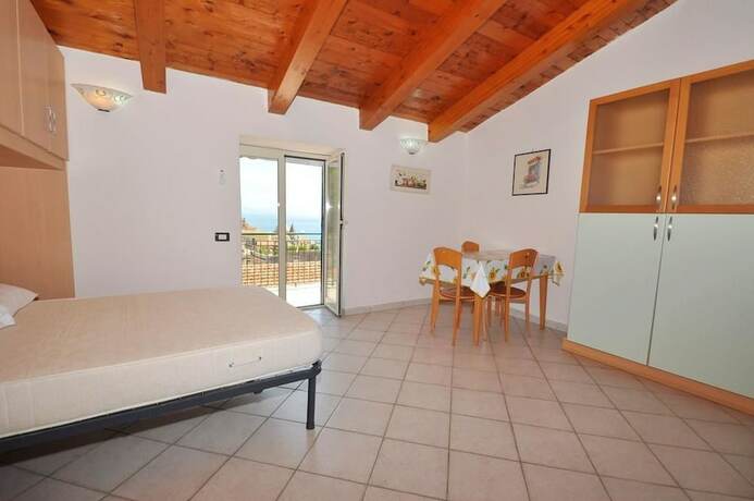 Imagen de la habitación del Aparthotel Gasba. Foto 12