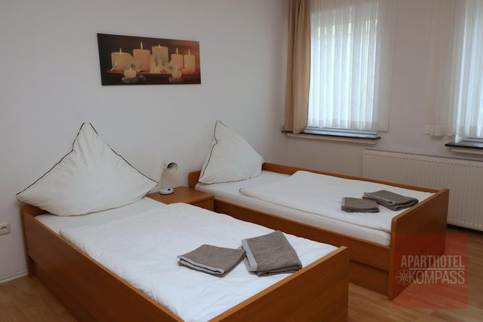 Imagen de la habitación del Aparthotel Kompass. Foto 2