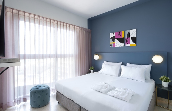 Imagen de la habitación del Aparthotel Okeanos On The Beach. Foto 7