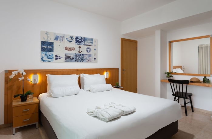 Imagen de la habitación del Aparthotel Okeanos On The Beach. Foto 9