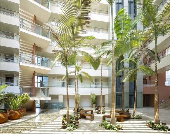 Imagen de los interiores del Aparthotel Okeanos On The Beach. Foto 17