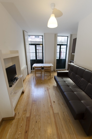 Imagen de la habitación del Aparthotel Oporto Sol. Foto 8