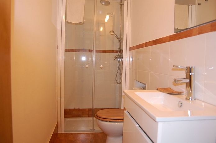 Imagen de la habitación del Aparthotel Oporto Sol. Foto 10