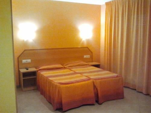 Imagen de la habitación del Aparthotel Raquel's. Foto 8