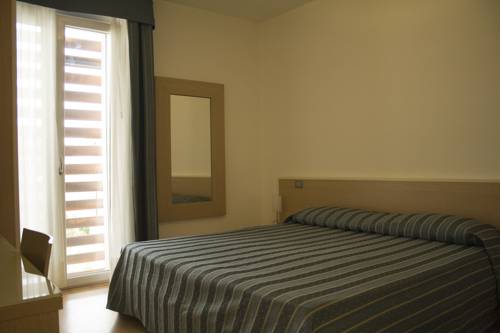 Imagen de la habitación del Aparthotel Royal. Foto 2