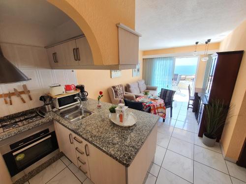 Imagen general del Apartment Pueblo Canario, Fantastic Sea View, Balcony, Only 450 M To The Beach, Wifi. Foto 5