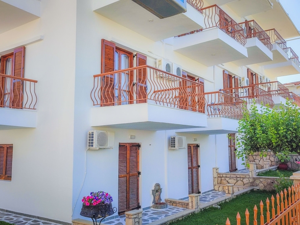 Imagen general del Apartments Eytyxia. Foto 3