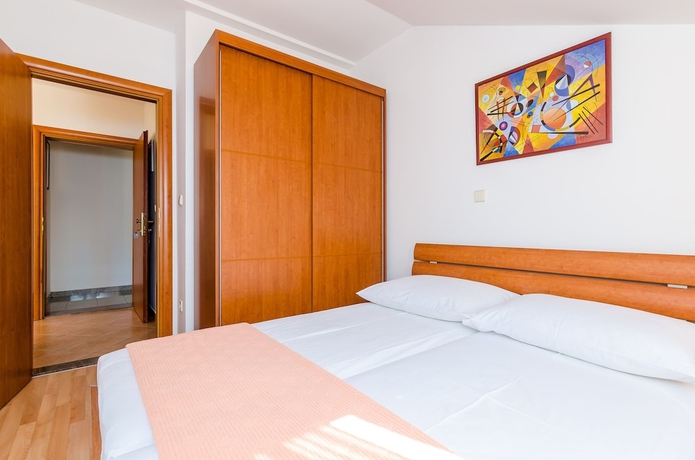 Imagen de la habitación del Apartments Villa Perla. Foto 9