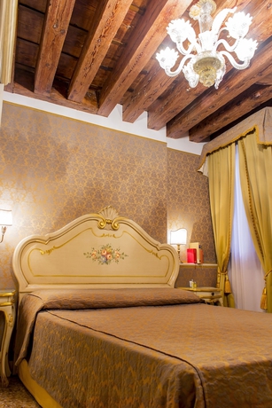 Imagen de la habitación del Apostoli Palace. Foto 8