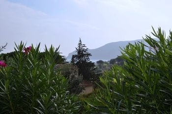 Imagen de los interiores del Appartamenti Elbamar Lacona. Foto 16