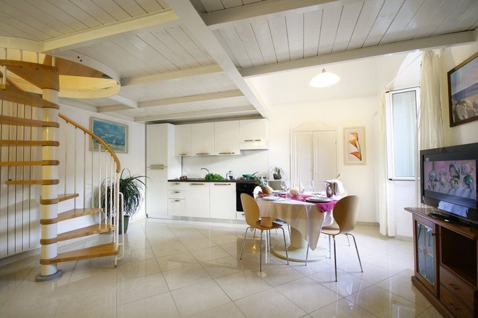 Imagen de los interiores del Appartamenti Villa Chiara. Foto 10