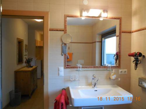 Imagen de la habitación del Appartements Und Private Fr&uuml;hst&uuml;ckspension Hofherr. Foto 8